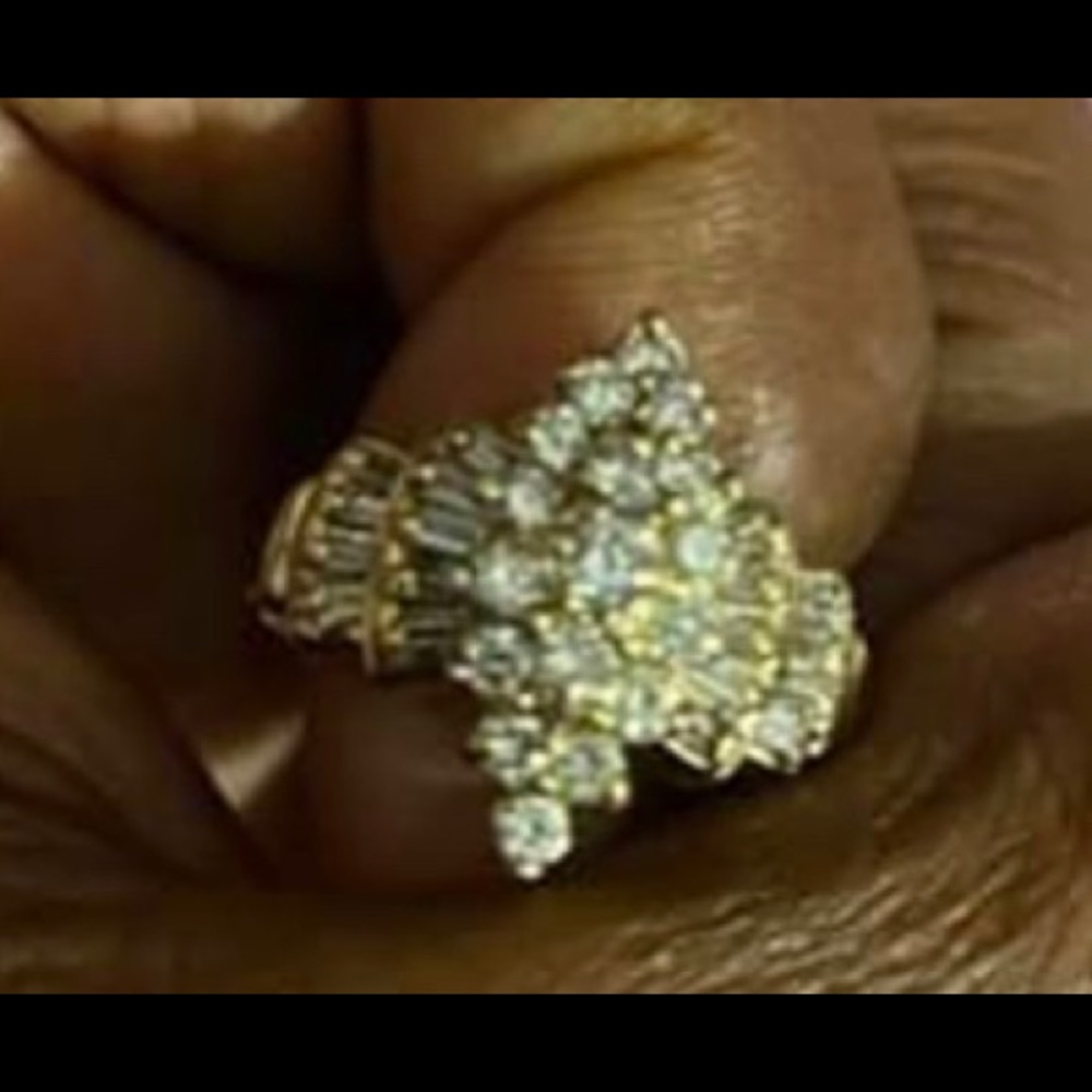 Diamond ring - Picture 2 of 3